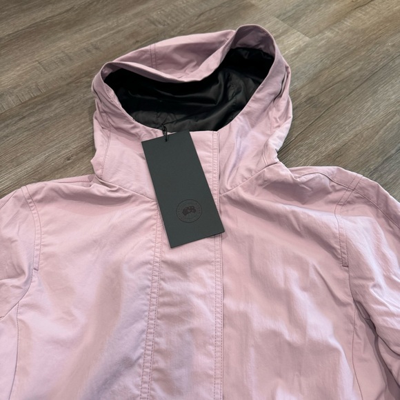 Canada Goose Davie Windbreaker Zip Up Rain Jacket in Ash Purple - Picture 4 of 11